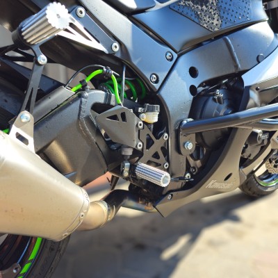 Przednie Sety Podnóżki Przód Kawasaki ZX10R Ninja (2011-2015) ) Stunt Gymkhana