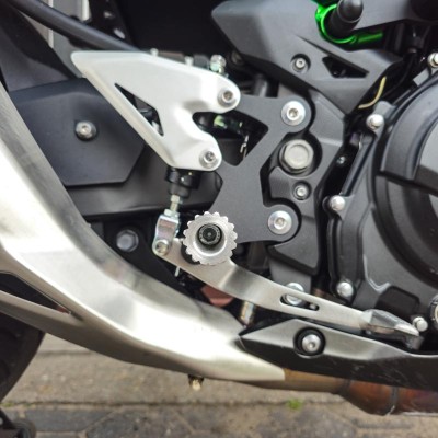 Przednie Sety Podnóżki Przód Kawasaki Z500 ABS (2024-2025) Stunt Gymkhana