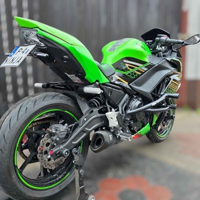 Kawasaki Ninja 650 Crash Cage (2017-2026) - Stunt Drift Street Engine Guard Highway Bar