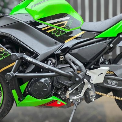 Kawasaki Ninja 650 Crash Cage (2017-2026) - Stunt Drift Street Engine Guard Highway Bar