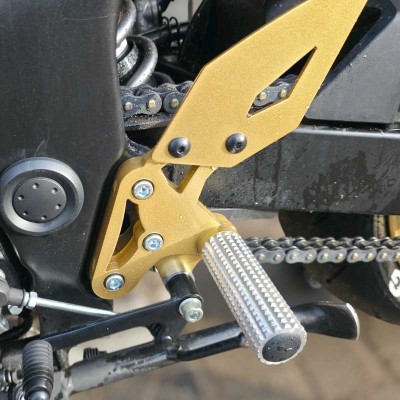 Front Sets Driver's Footrest Footpegs Suzuki GSR 750 (2011-2017) Stunt Gymkhana
