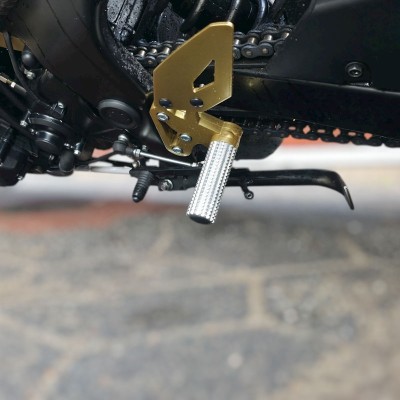 Przednie Sety Podnóżki Przód Suzuki GSR 750 (2011-2017) Stunt Gymkhana Tor