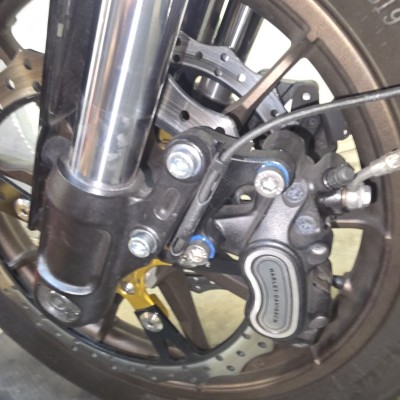 Left Upgrades OEM Caliper Adapter Bracket 14" (355mm) rotor Harley Davidson Dyna Softail Touring