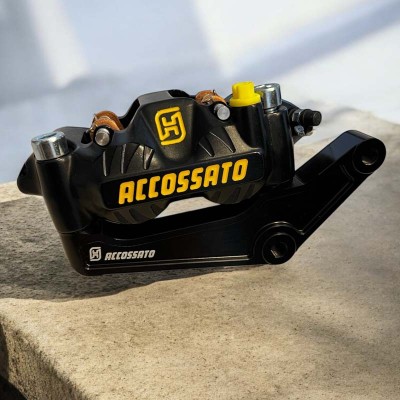 Prawy Zacisk Hamulcowy 108 mm Radialny Accossato PZ004 do Harley Davidson Kawasaki Honda Yamaha Suzuki, Triumph Handbrake Stunt