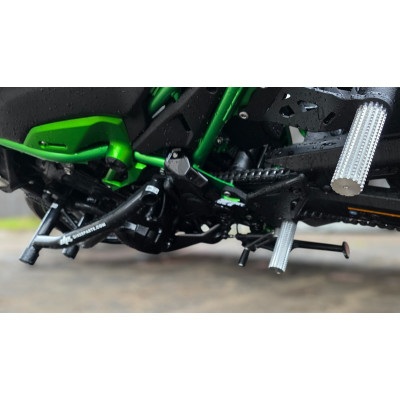 Przednie Sety Podnóżki Przód Kawasaki Z900 (2025-2026) Stunt Gymkhana Tor