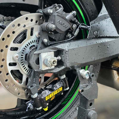 Handbrake Bracket for Kawasaki Z900 (2025-2026) Stunt Left Hand Brake
