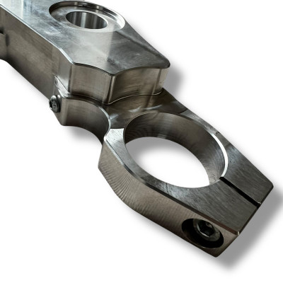 Reinforced Upper Triple Tree Clamp for Risers Suzuki GSXR 600 750 (2006-2014) Stunt GSX-R