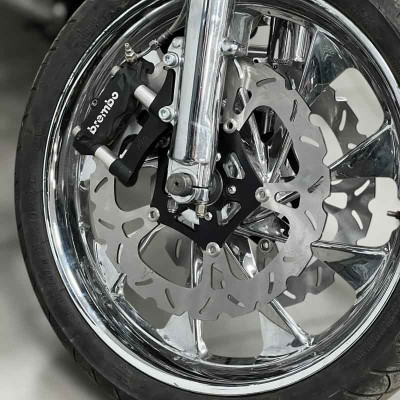 Mocowanie Adapter Zacisku Brembo -100mm Harley Davidson Dyna Softail Touring Prawy+Zacisk HD