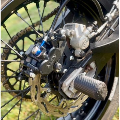 Mocowanie + Dodatkowy Zacisk KTM Husqvarna Husaberg GasGas (2004-2026) EXC SX SXF XC SMR TPI 125 150 250 300 350 400 450 500 525 530 GasGas Stunt Supermoto