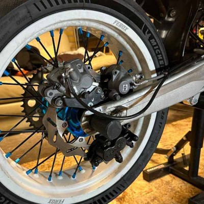 Brembo Adapter Left Handbrake Bracket for KTM Husqvarna Husaberg GasGas Sherco SX XC SX-F TPI SMR XC-F FE TE FC FS TC FX TX 125 150 250 300 350 450 125 300i 501