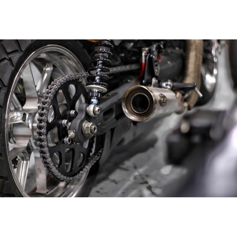 thumbnail image 2 of 530 X 120 Chain Chrome Color No O-Ring - Fits Harley-Davidson Sportster Dyna 2 of 5