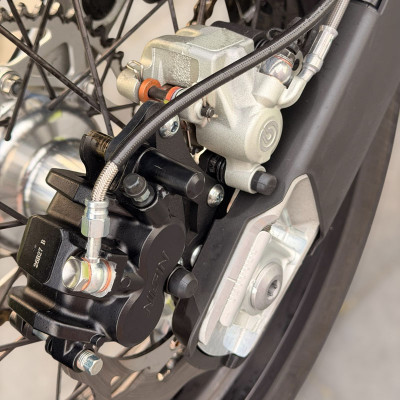 Nowy Górny Zacisk Pływający Nissin - KTM Stark Varg Husqvarna Husaberg GasGas Prawy